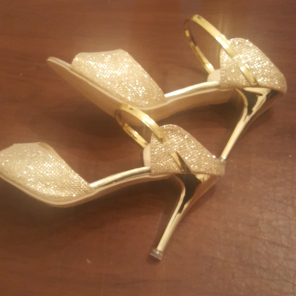 Shoes - Picture 3 of 5